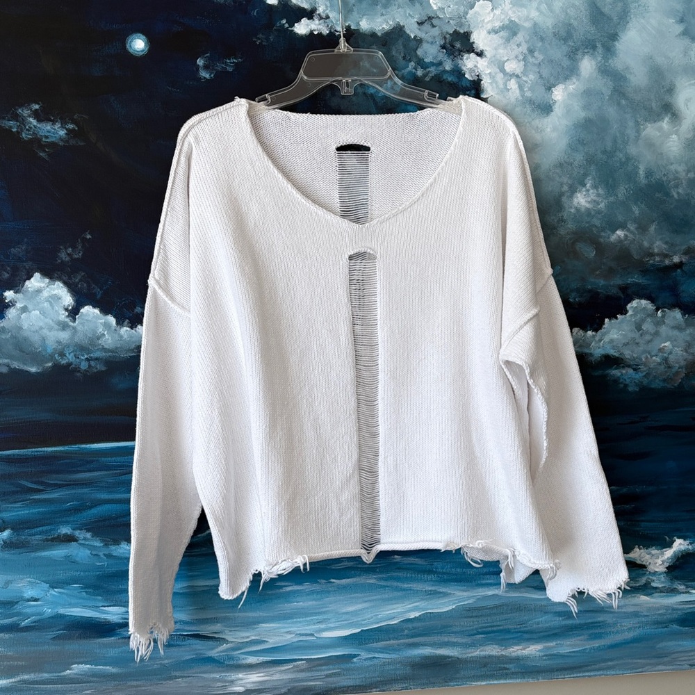NWOT PLANET White Boxy Distressed Sweater